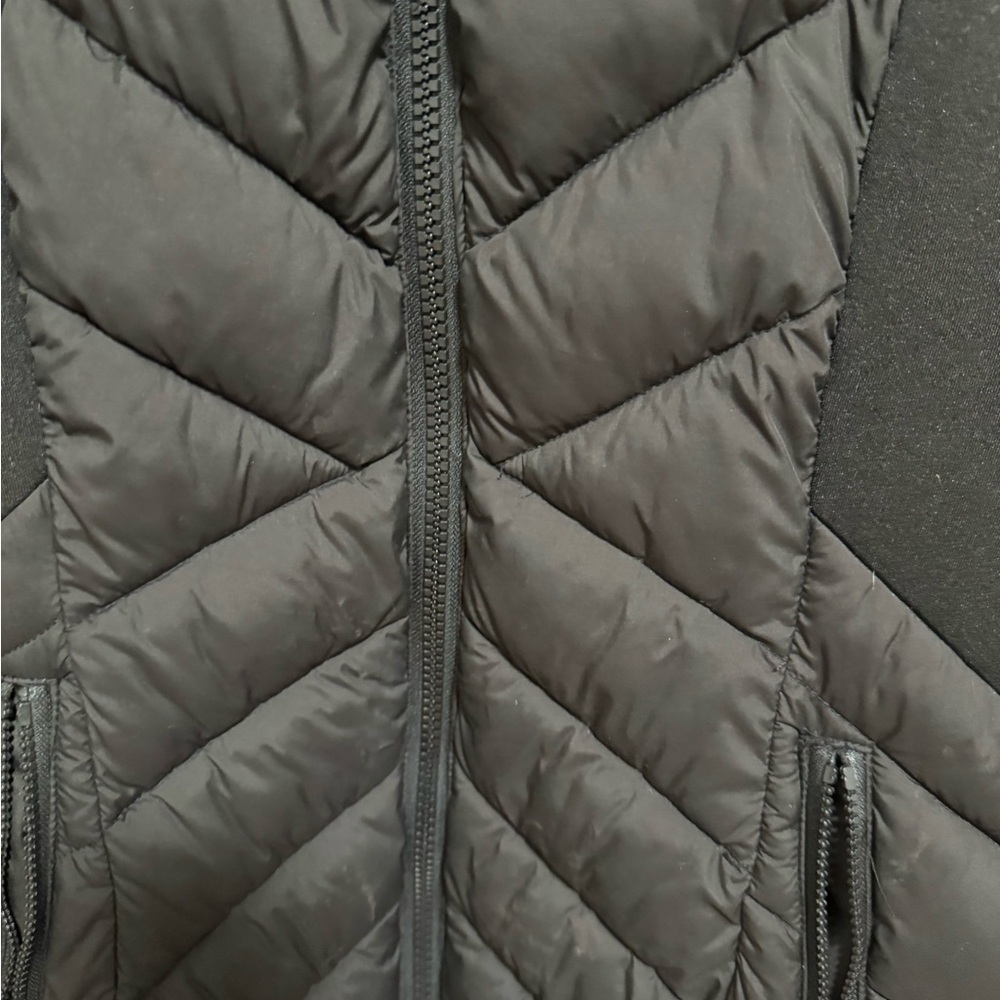 Bernardo Performance Black Jacket - image 4